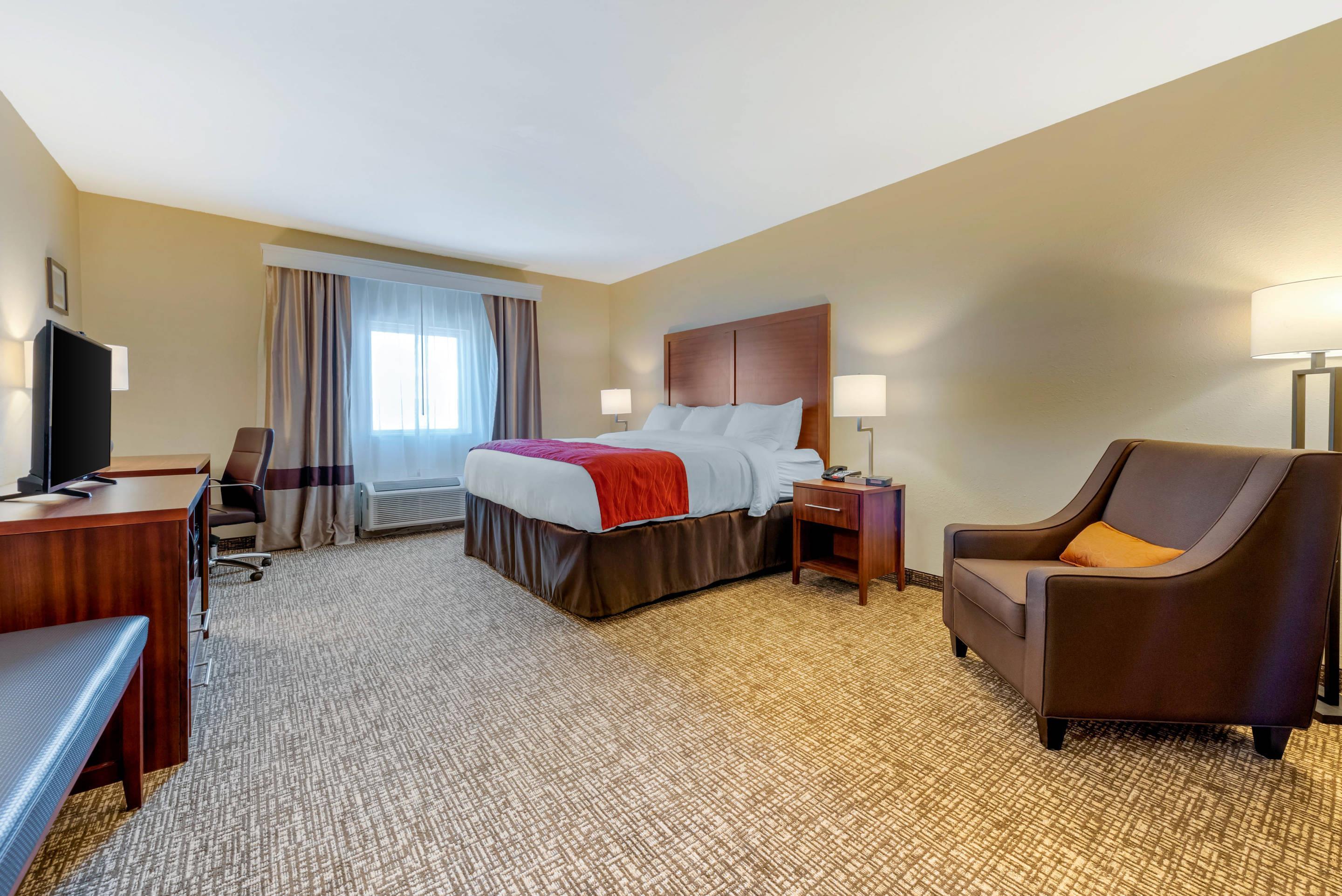 غرفة بسرير كينج، Comfort Inn & Suites Michigan City South 2/4