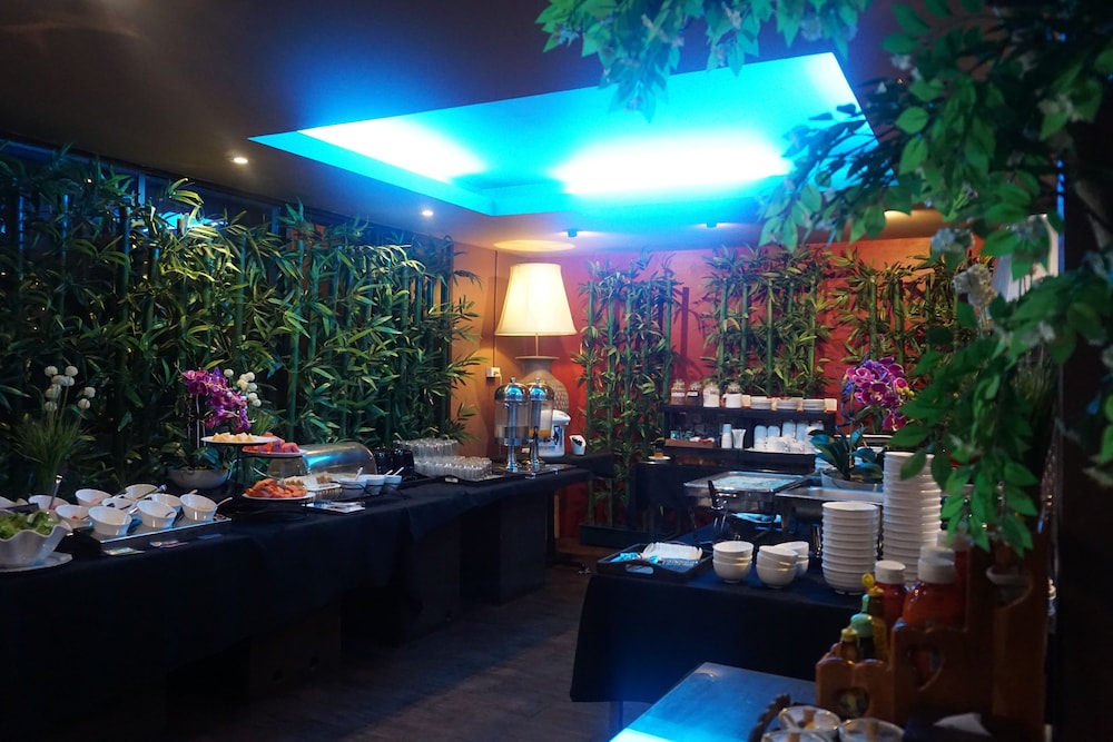 Bangkok Travel Suites 33/56