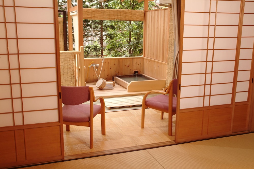 Kamiyamada Hotel 47/55