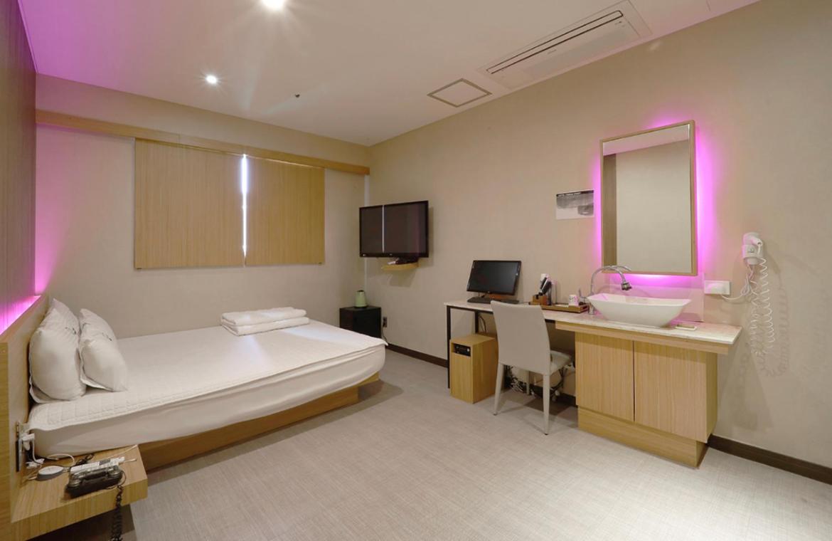 Nampo Comma Hotel 2/48