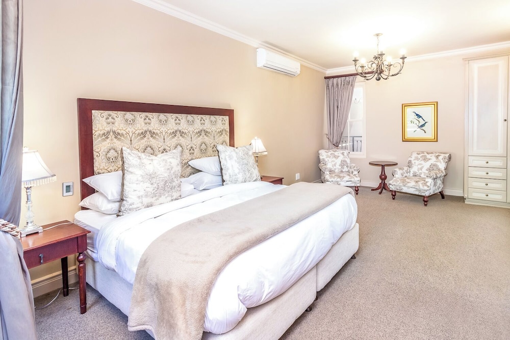 Villa, 2 King Beds, Pool View, Pool Access