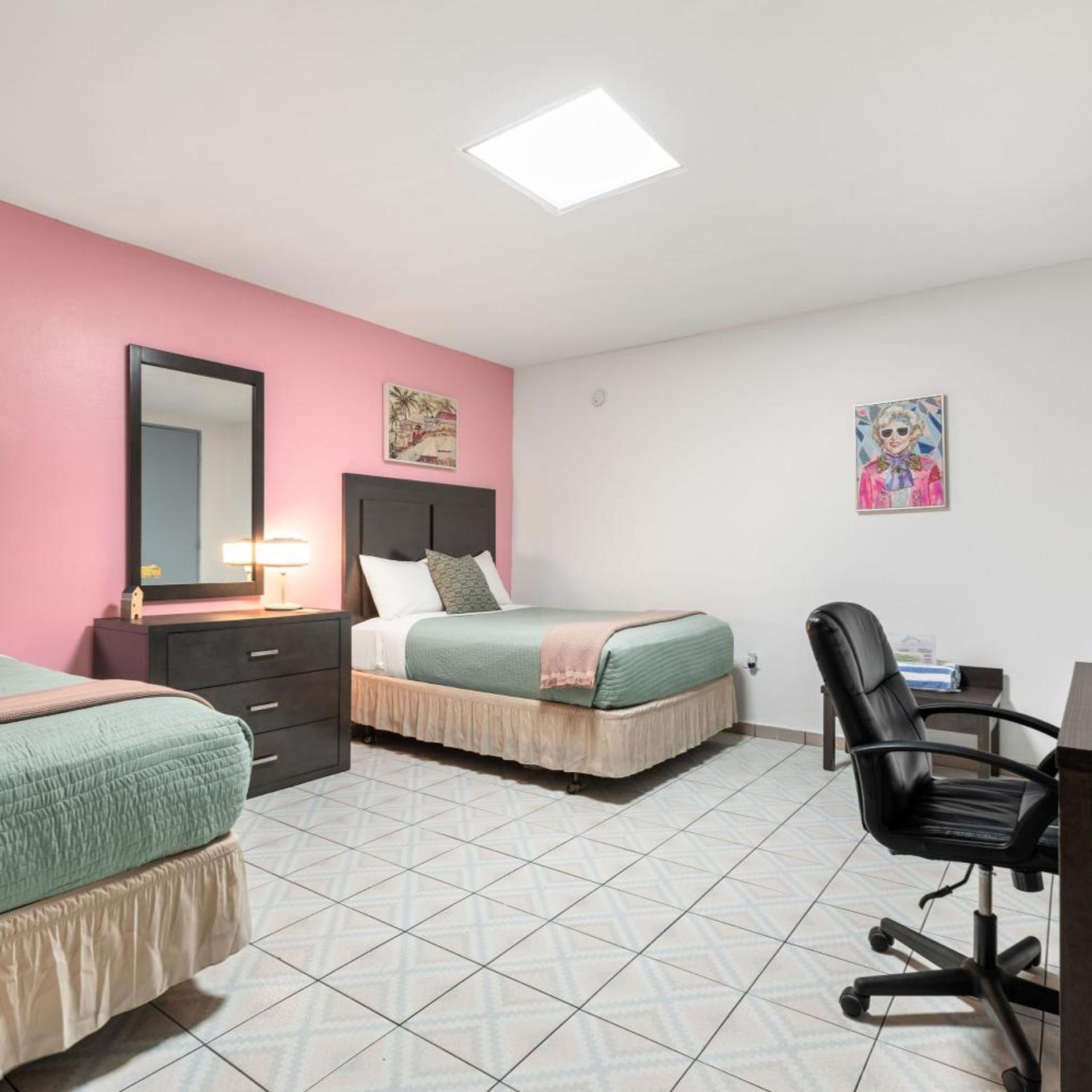 BORINQUEN BEACH INN 20/39