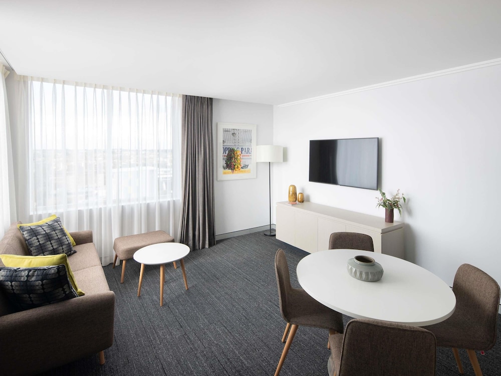 Mercure Sydney Bankstown 27/49