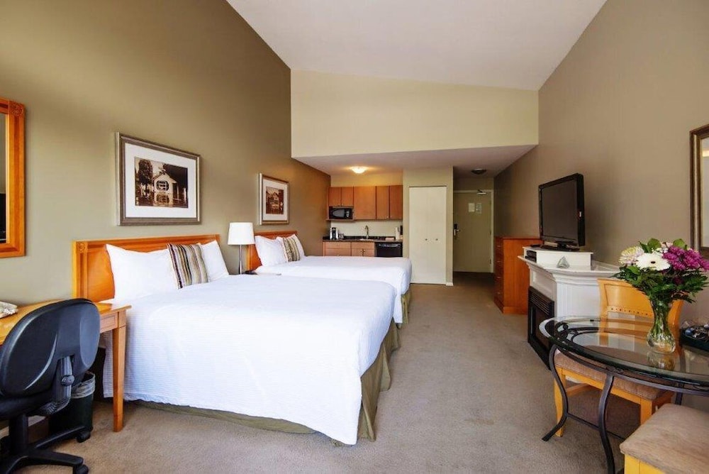 Harrison Beach Hotel 12/42