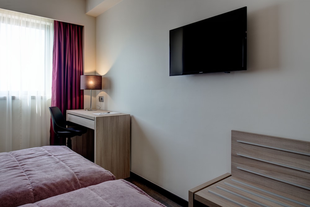 VIP Inn Berna Hotel 12/48