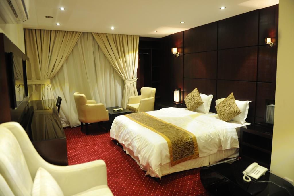 الفهد للأجنحة الفندقية - التحلية(Al Fahad Hotel Suites Al Tahliya) 10/21