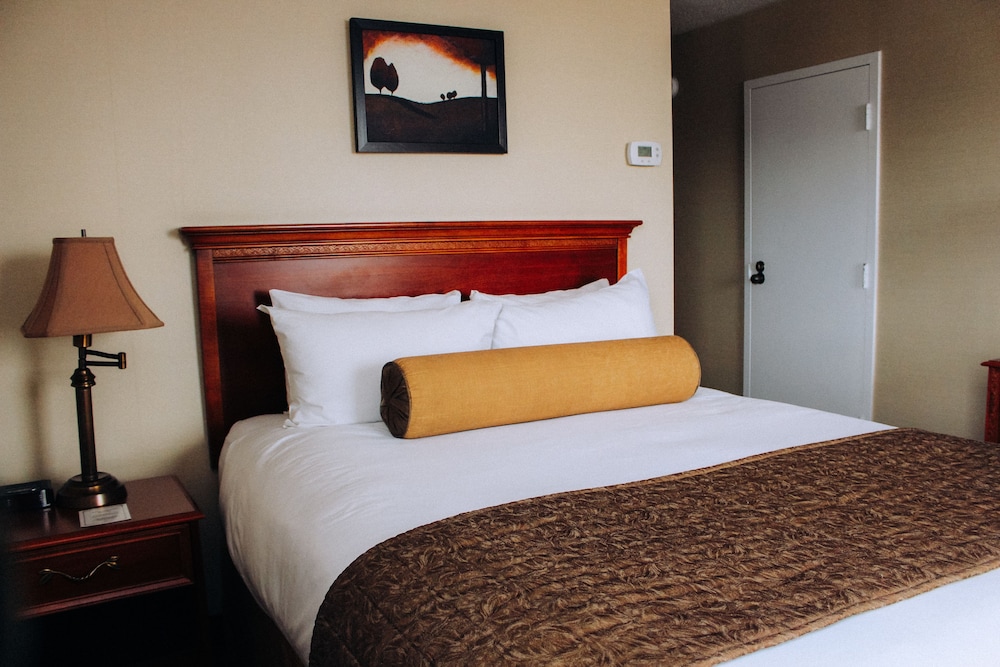 TRADITIONAL, KING BED