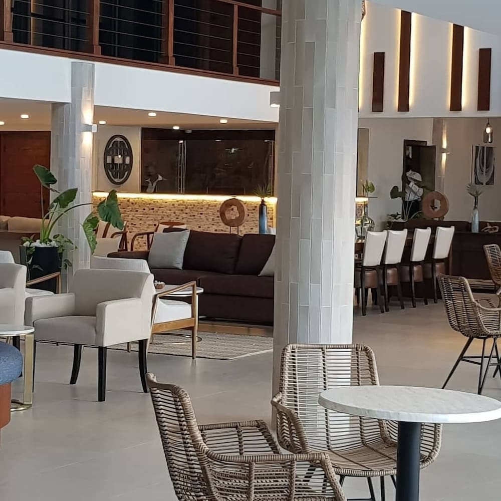 Cara Hotels Trinidad 36/44