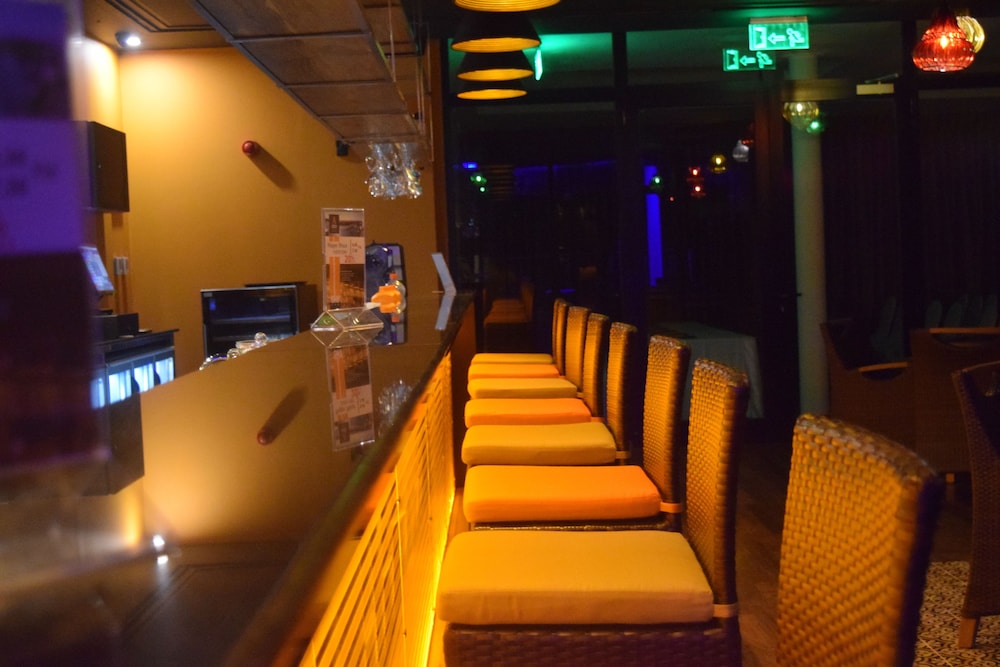 Anarva Mount Lavinia 27/38