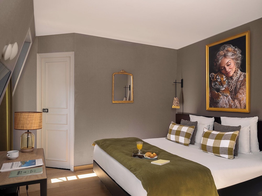 Hotel Zelie Champs-Elysees 28/50