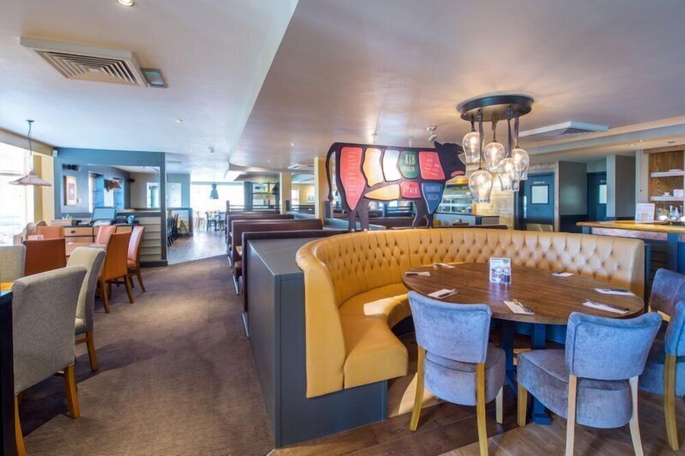Premier Inn Llanelli Central East Hotel 39/50