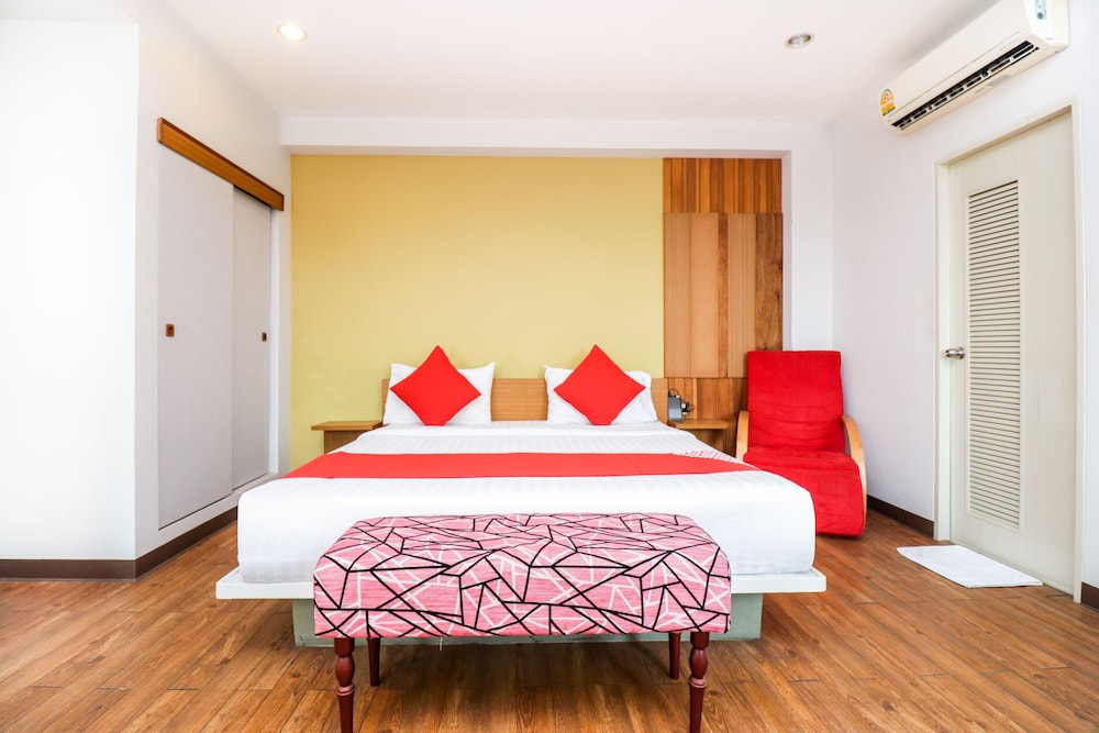 DELUXE, DOUBLE BED