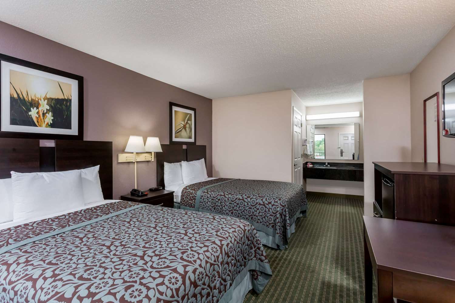 Days Inn By Wyndham Lugoff 20/30
