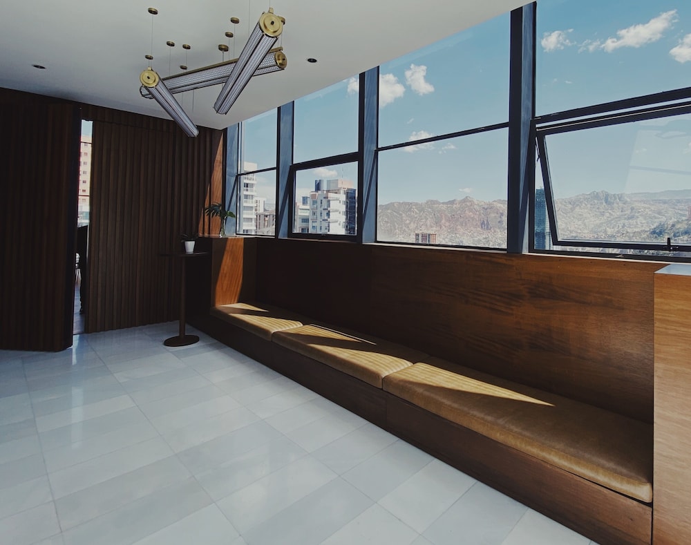Met Hotel 5/50