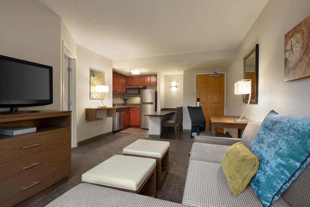 Staybridge Suites Tampa East Brandon 31/54