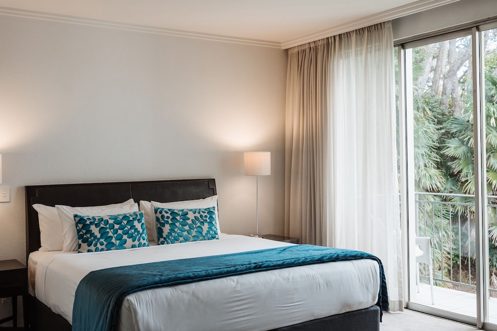 Urban, Premium, King Bed, Balcony