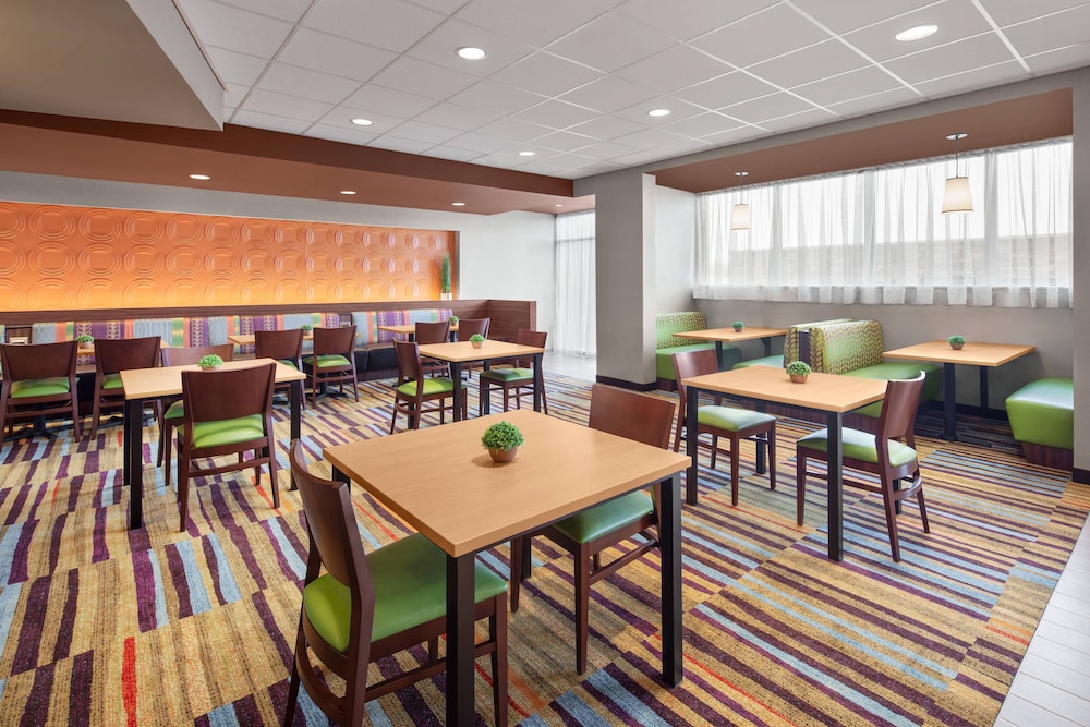 Fairfield Inn & Suites By Marriott Poplar Bluff 22/26