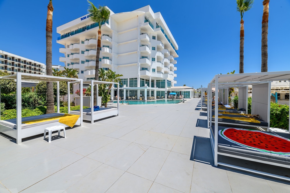 Tasia Maris Sands Beach Hotel - Adults Only 40/50