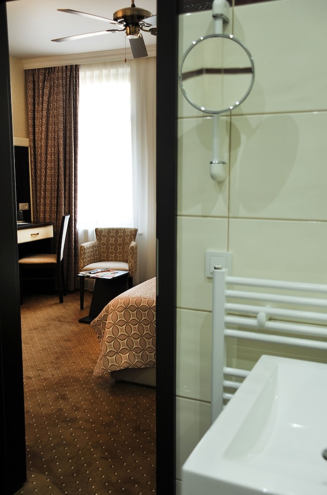 Hotel Atlas Halle 27/71