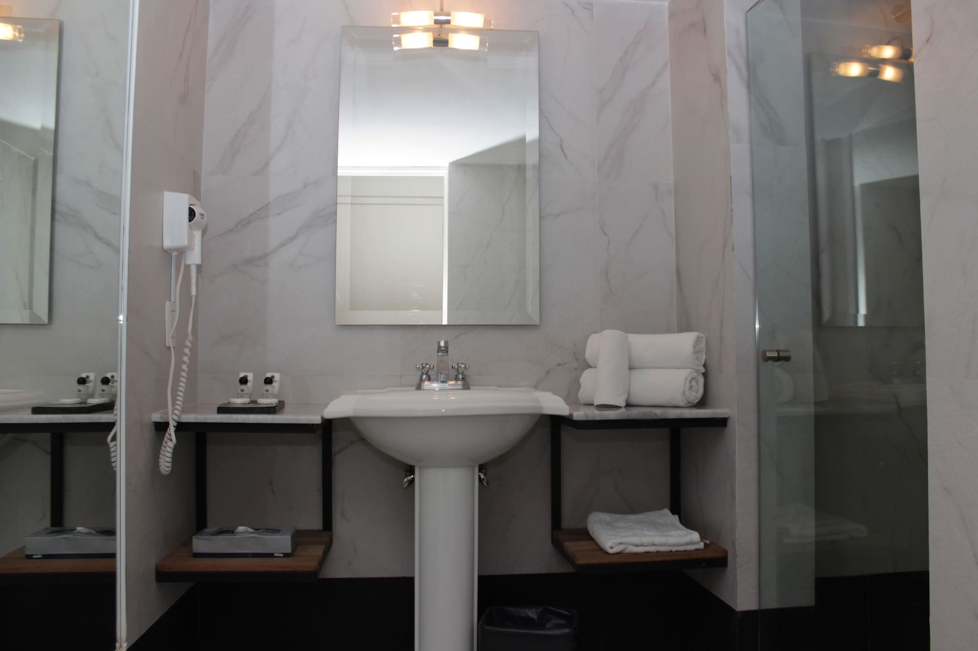 غرفة بسرير كينج، Hotel Plaza Revolucion 5/5