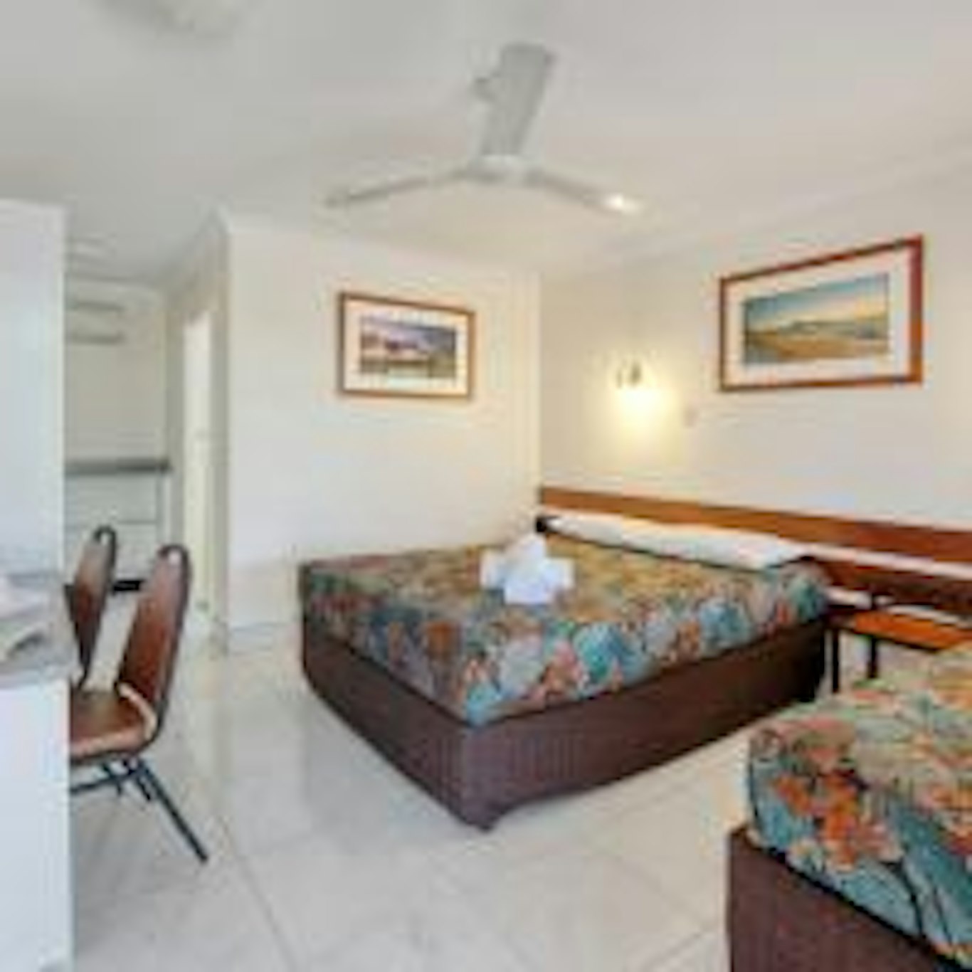 Demi View Motel 33/45