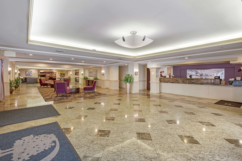 Doubletree Hotel Downtown Wilmington Legal 10/60
