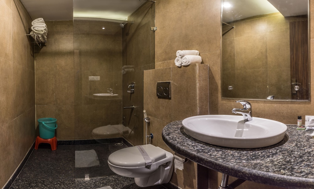 Hotel Suktara International 49/49