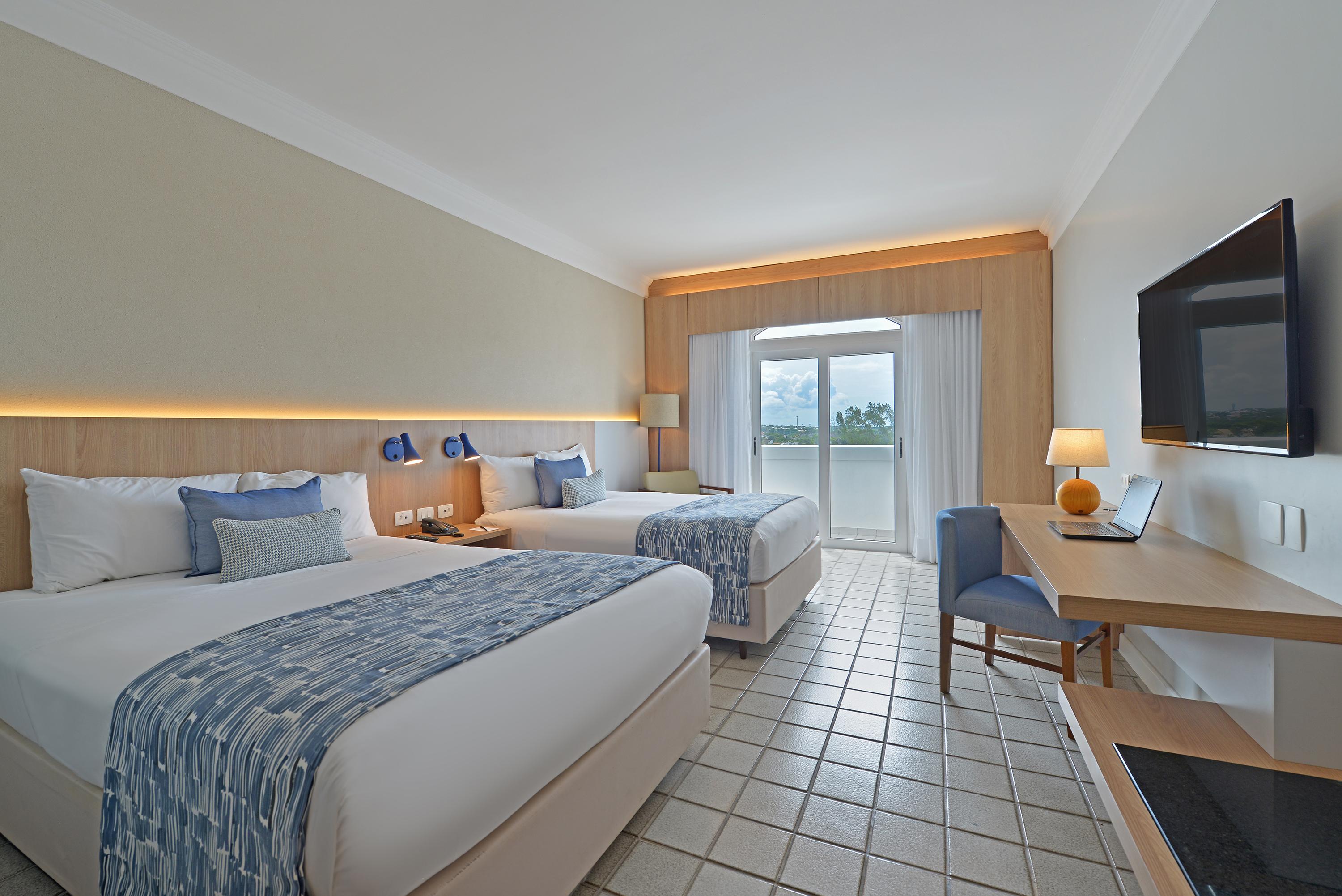 Superior, Twin Beds, Partial Sea View