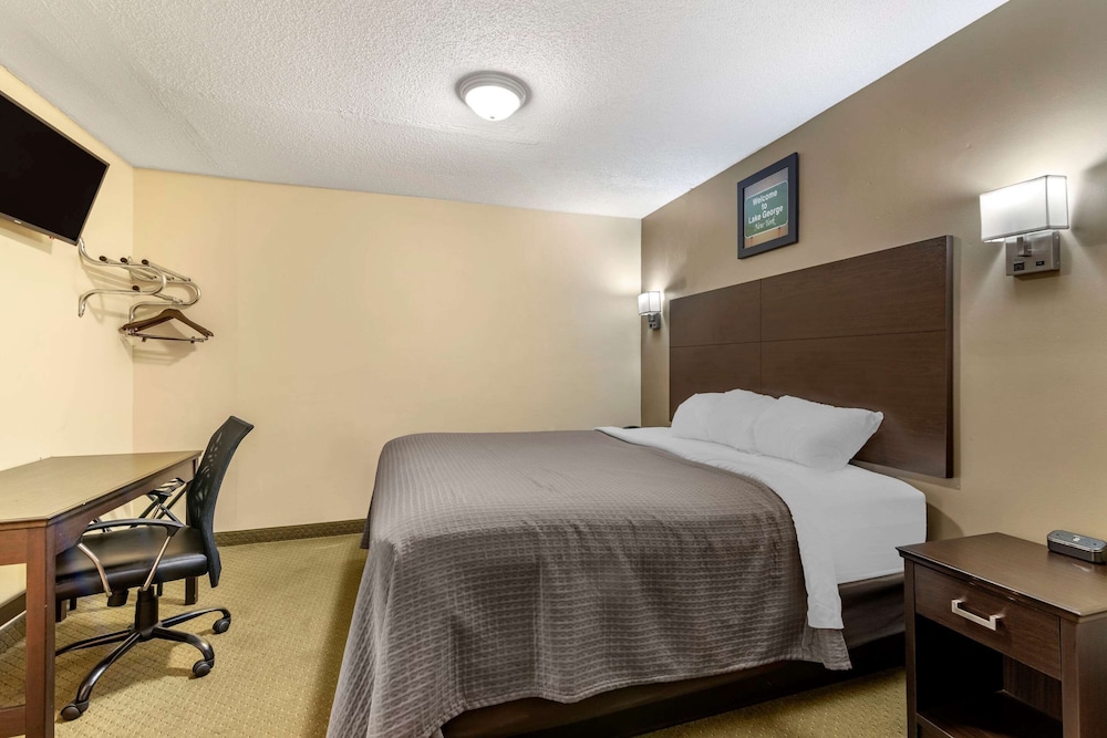 Lake George Outlets 17/19