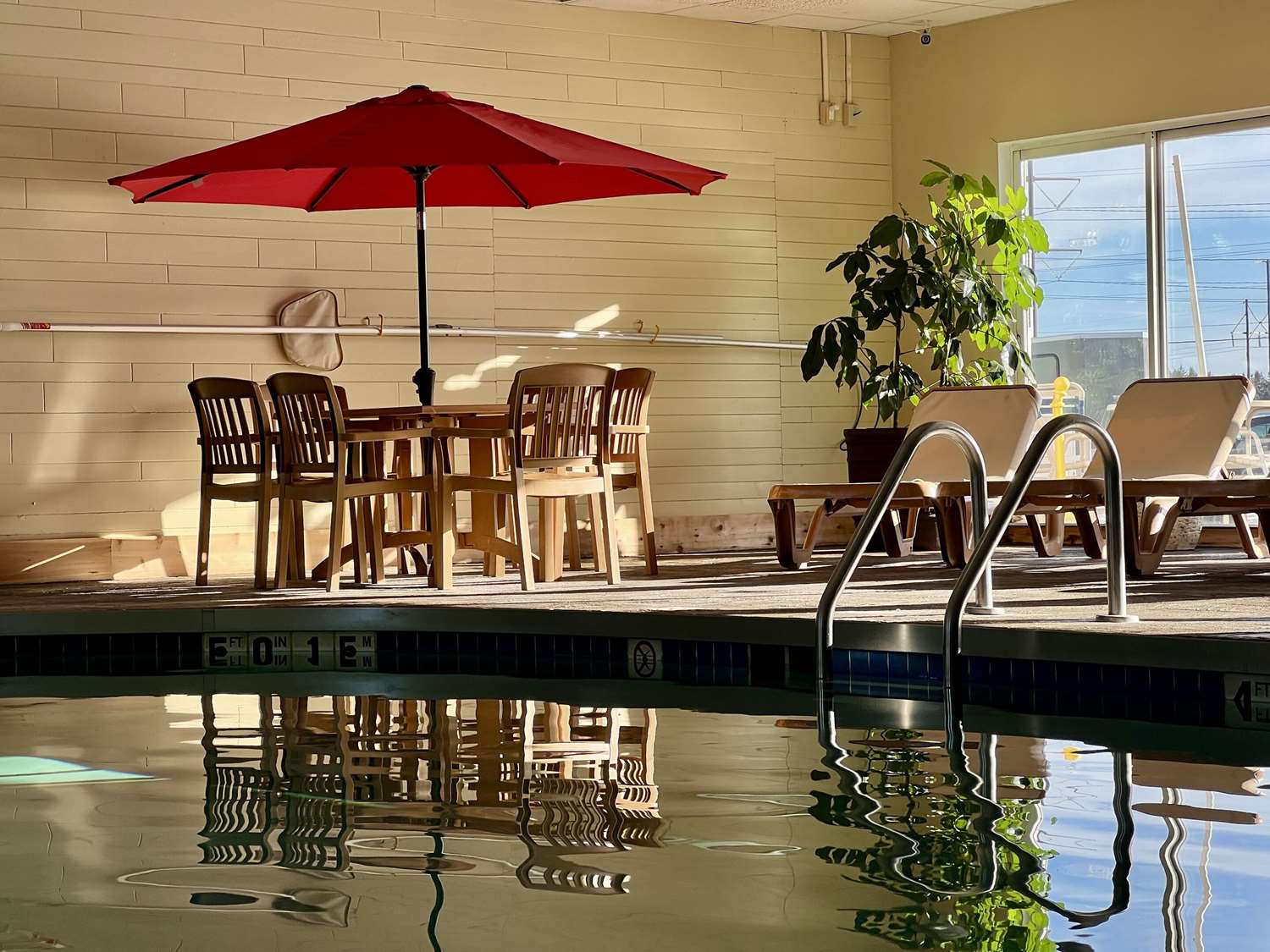 swimming pool spa