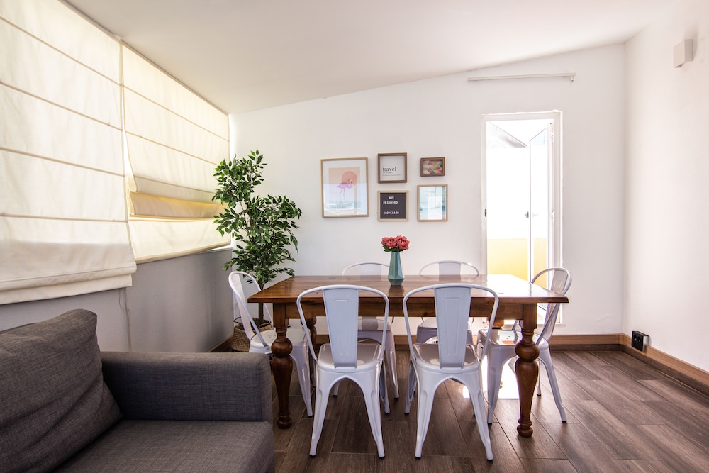 Faro Central Holiday Apartments 17/28