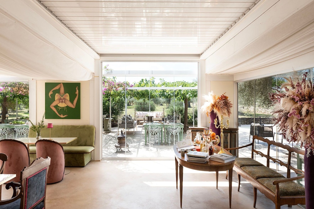 ZAHIR COUNTRY HOUSE 33/50