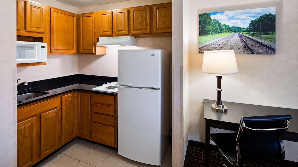 Best Western Airport Inn 20/39