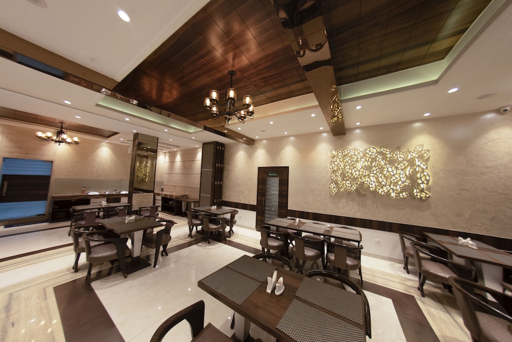 Manama Hotel 25/29