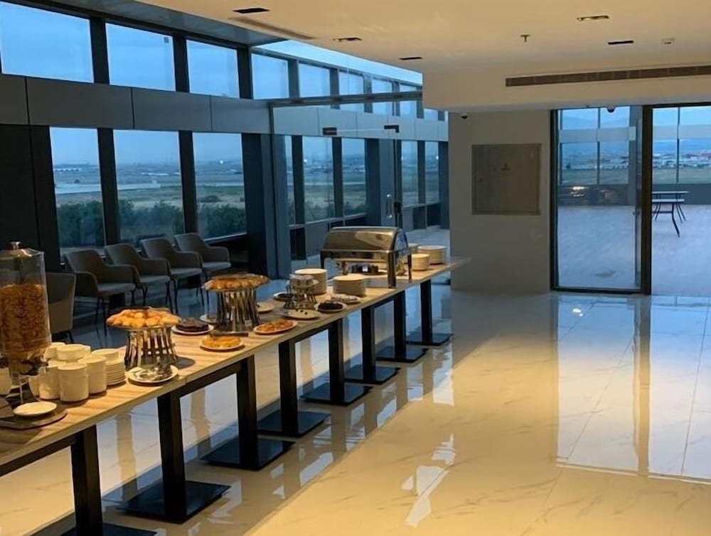 برج أل ريان(Al Rayyan Tower) 35/40
