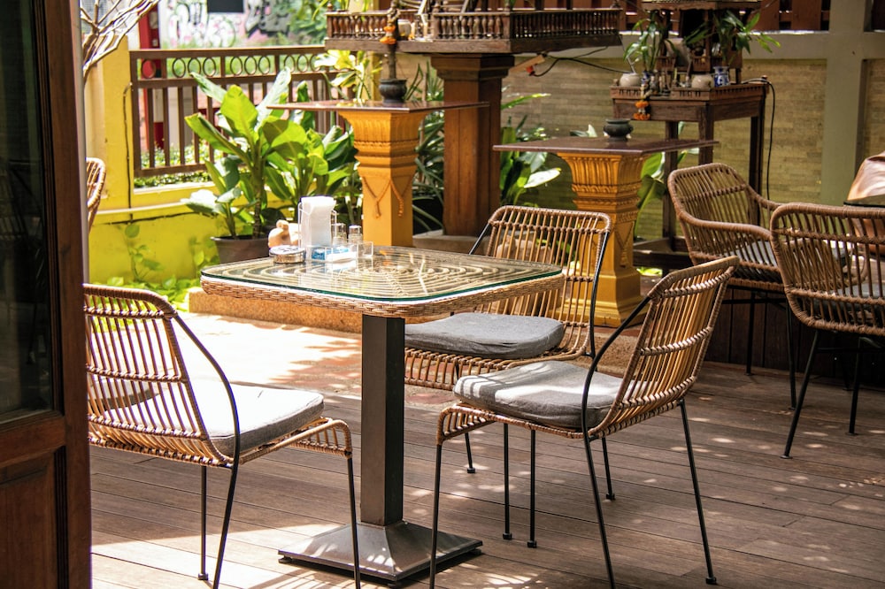 Lamphu Tree House Boutique Hotel 55/70