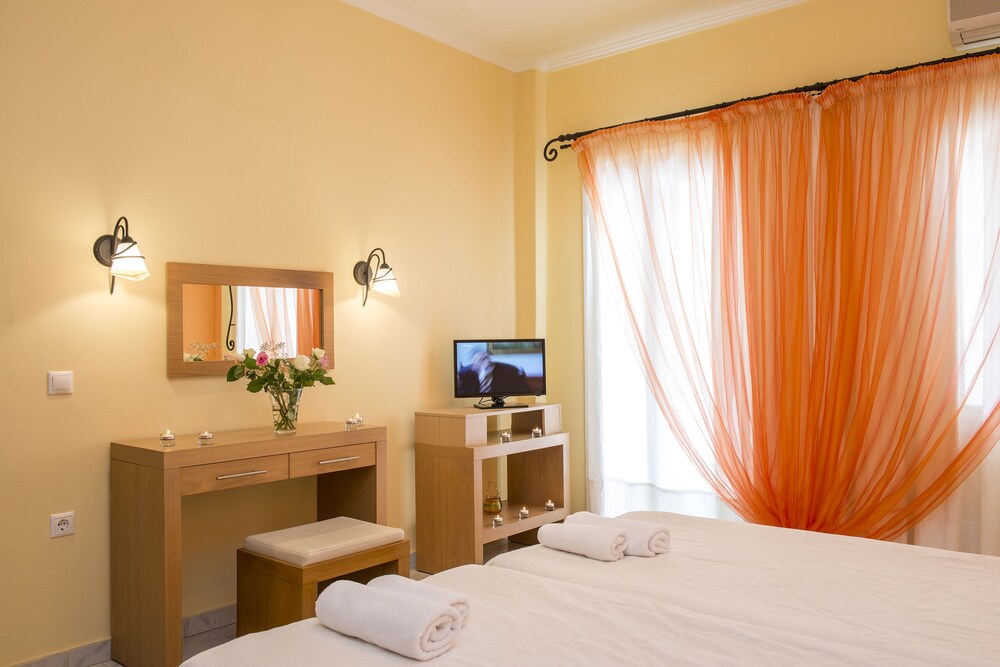 KOSTIS VILLAS 27/70