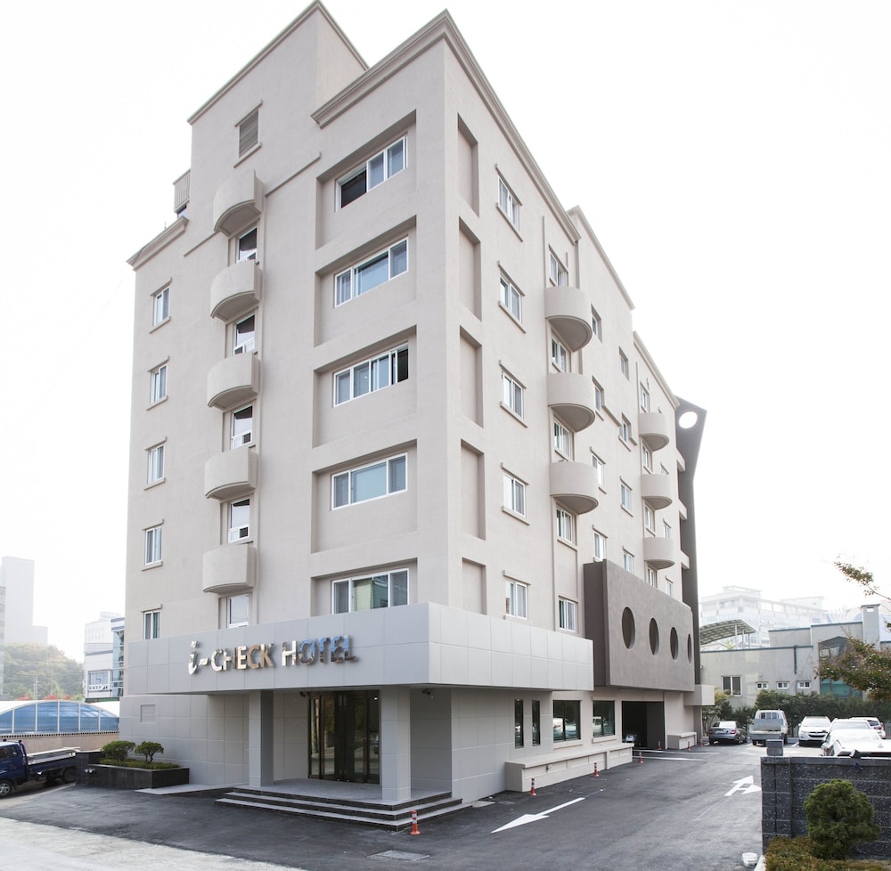 I-Check Hyunjin Hotel 3/67