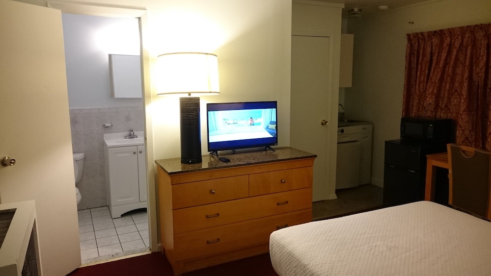 Greenview Inn Riverhead 28/68