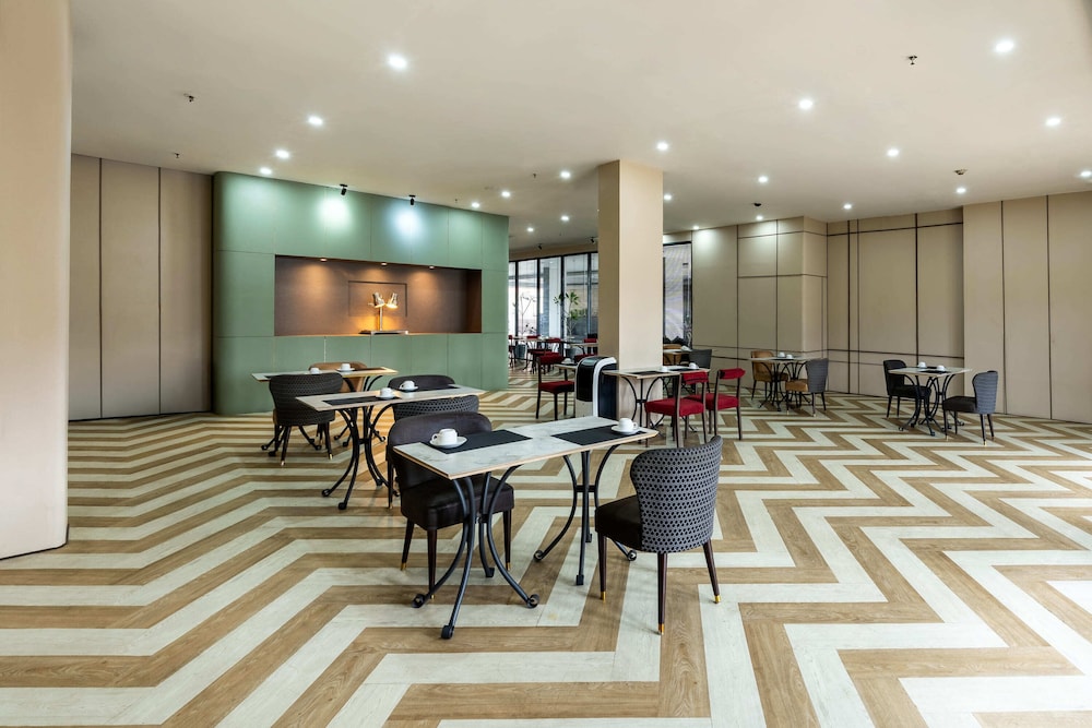 Hotel Algoritma 49/51