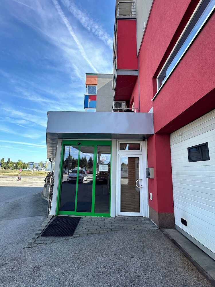 Garni Hotel Muza 44/50