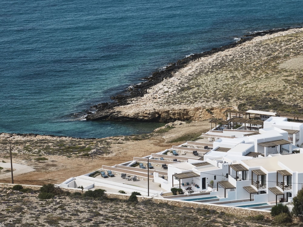 Andronis Minois - Small Luxury Hotels of the World 58/64