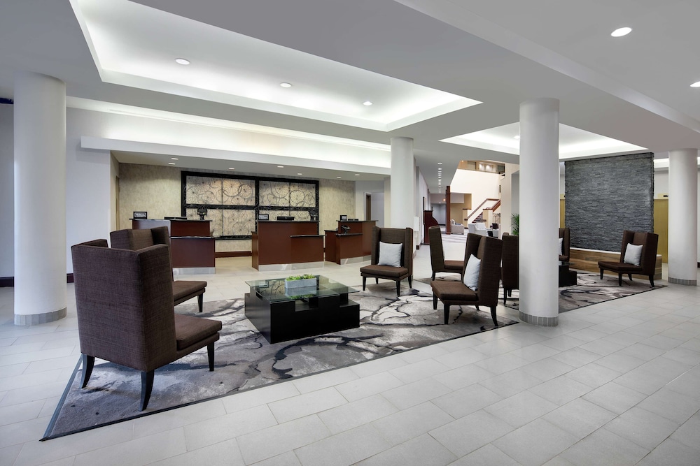 Embassy Suites by Hilton Detroit Troy Auburn Hills 59/77