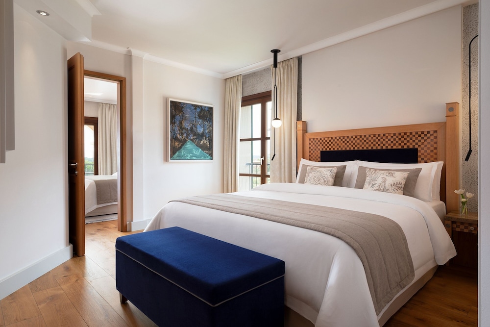 2 Bedrooms, Residence, Suite, King Bed, 1 King and 2 Double Beds، St Regis Mardavall Mallorca Resort 5/10