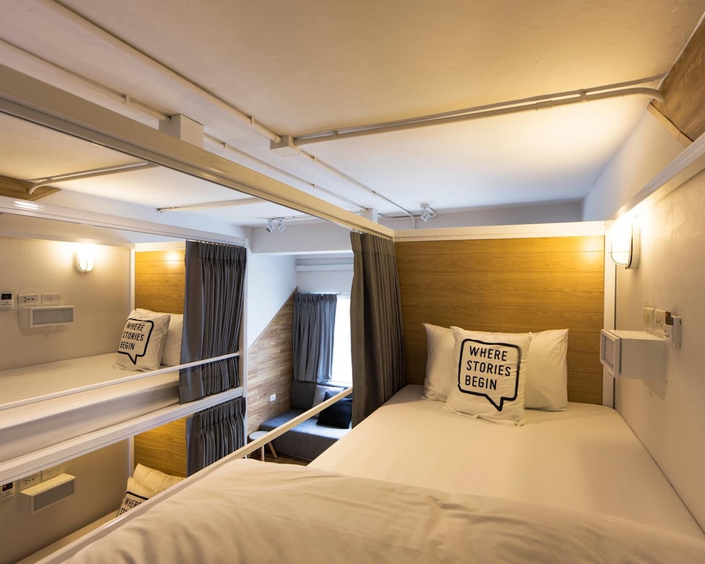 Bed One Block Hostel 14/61