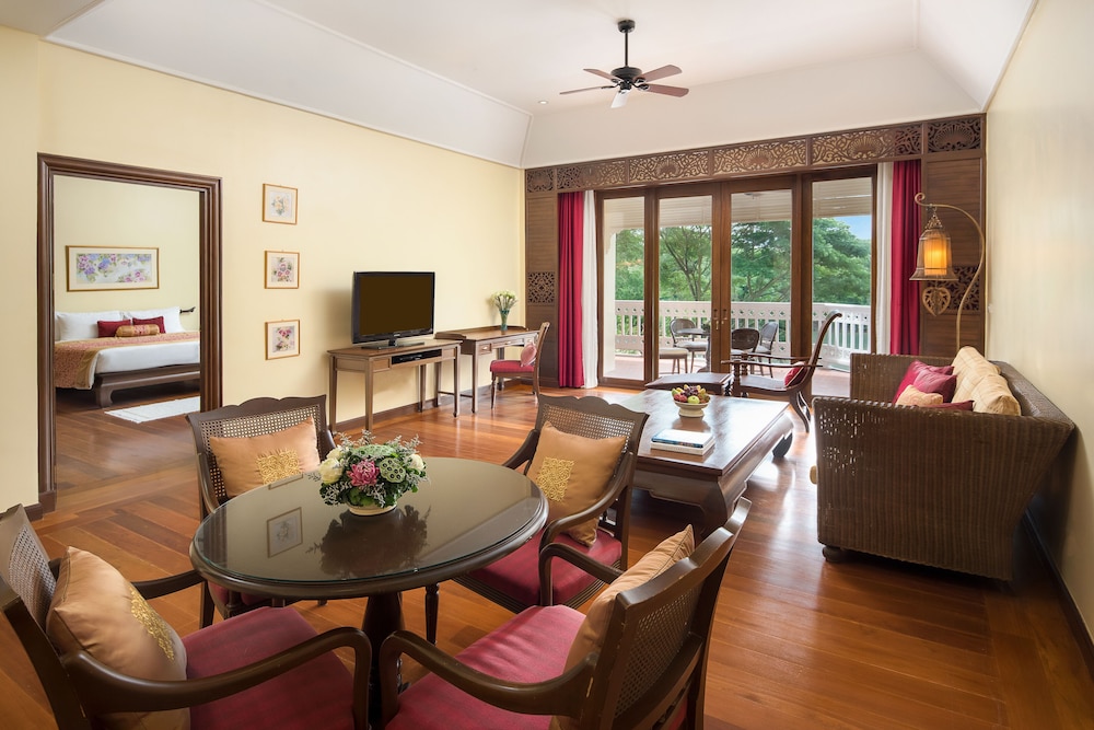 Dheva Mantra Resort 32/72