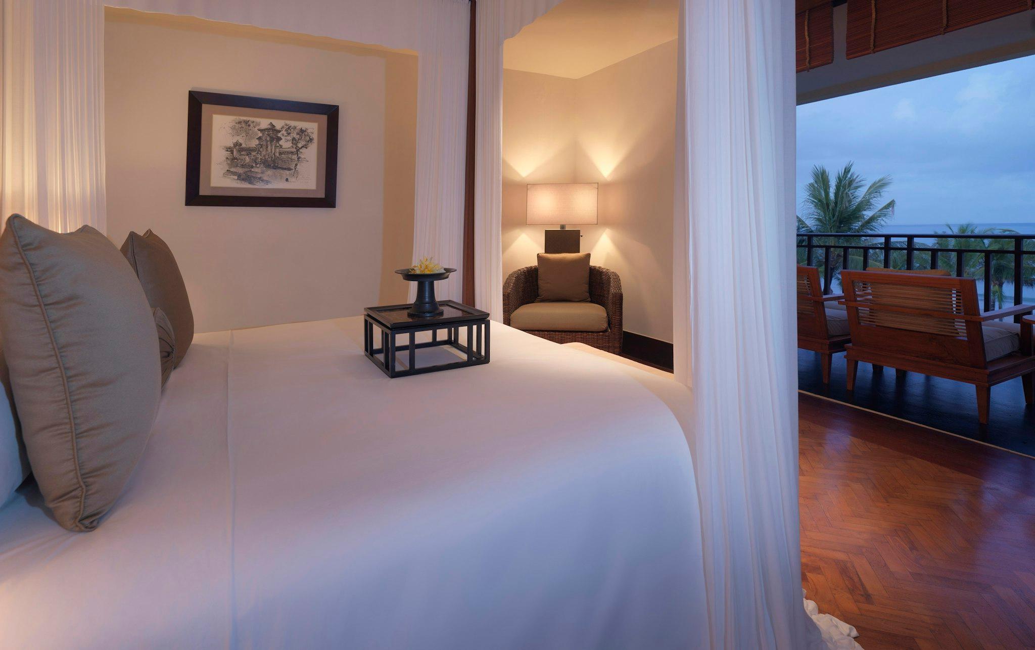 Seminyak, Suite, King and Twin Beds 2/2