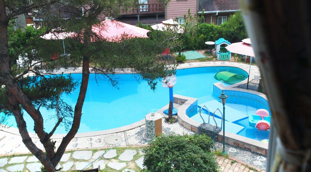 Gyeongju Europe Village Pension 48/50