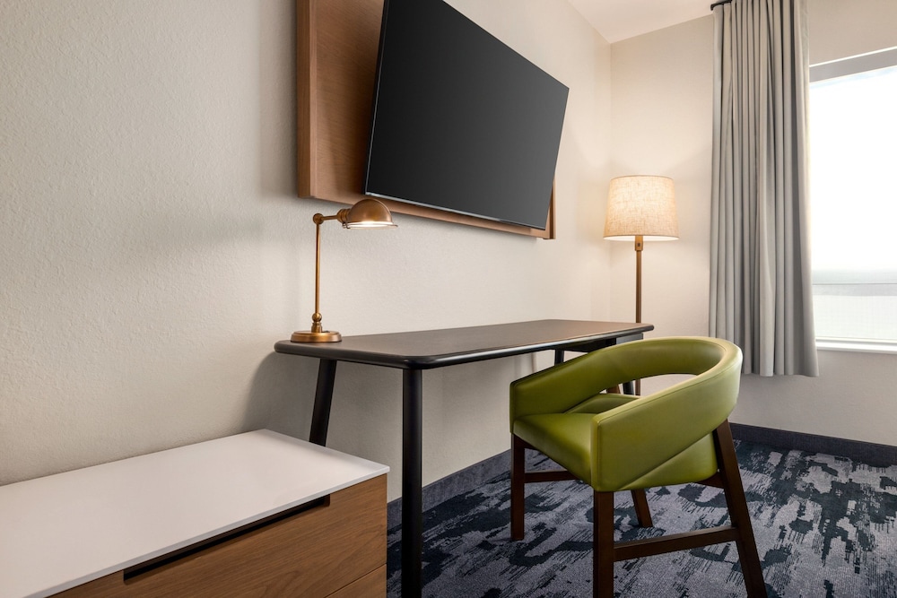 Fairfield Inn & Suites by Marriott Bonita Springs 26/31