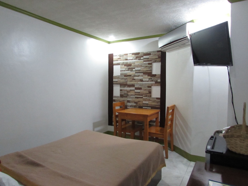 Oyster Plaza Hotel 34/37